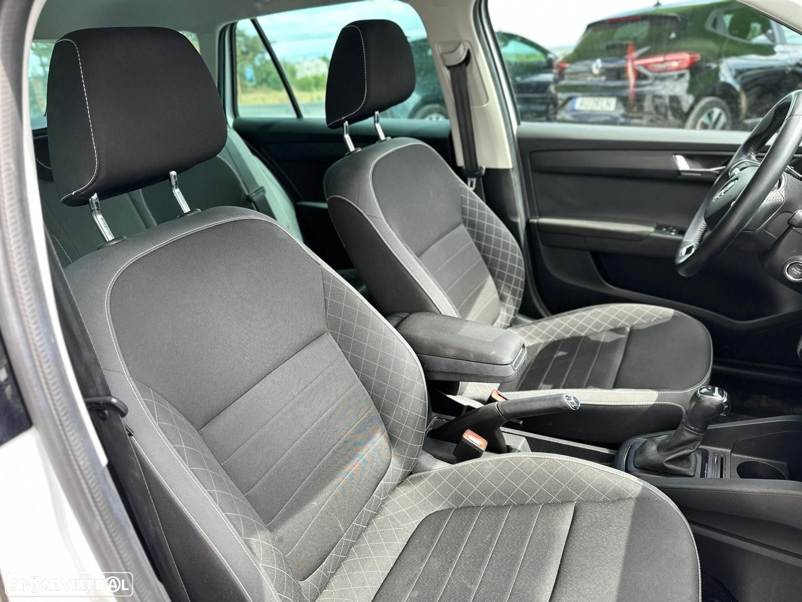 Skoda Fabia Break 1.0 TSI Ambition DSG - 9