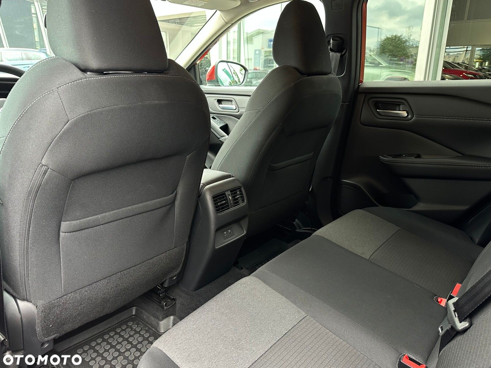 Nissan Qashqai 1.3 DIG-T N-Connecta DCT - 11