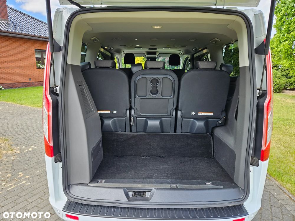 Ford Tourneo Custom - 28