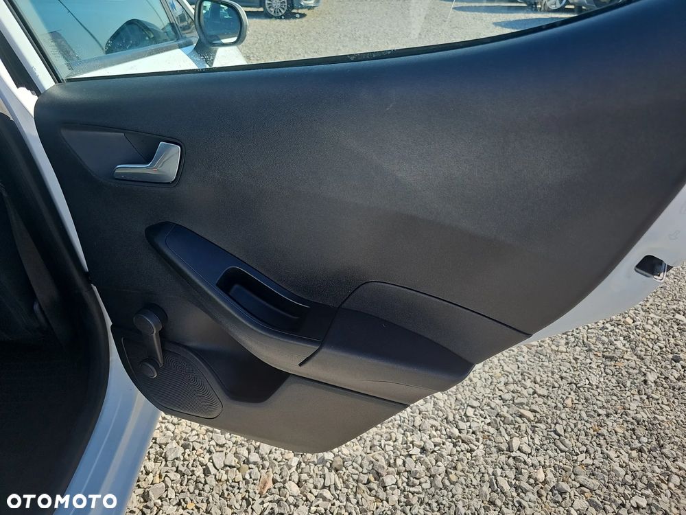 Ford Fiesta 1.1 Trend - 27