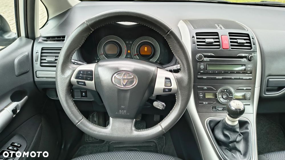 Toyota Auris - 27