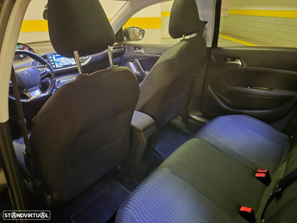 Peugeot 308 SW BlueHDi 120 Stop & Start Style - 28