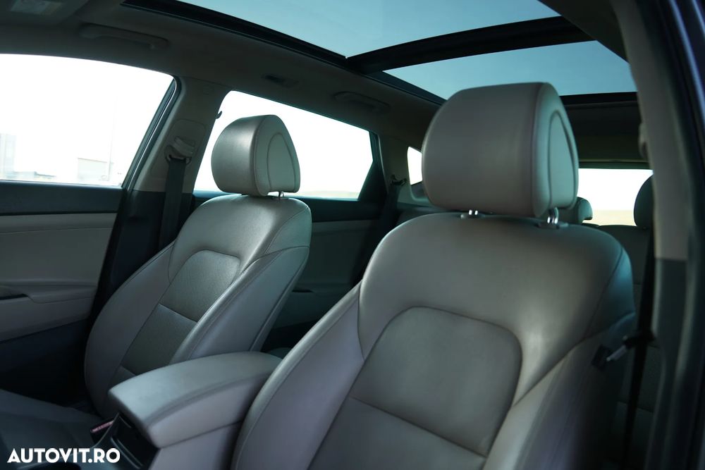Hyundai Tucson 2.0 CRDI 4WD 6AT Luxury+ - 10