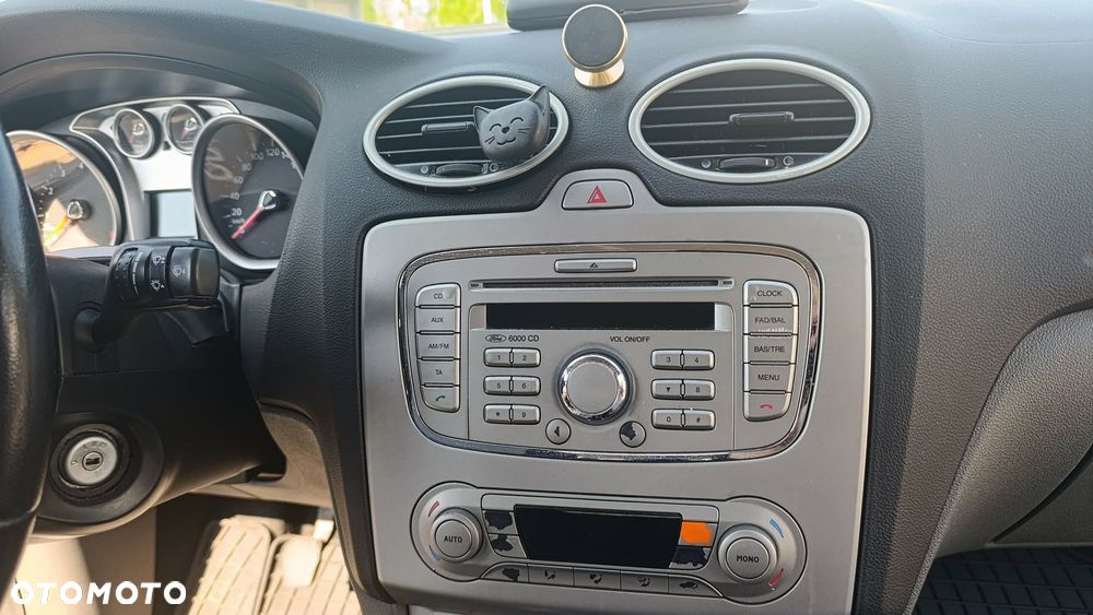 Ford Focus 1.6 Comfort - 19