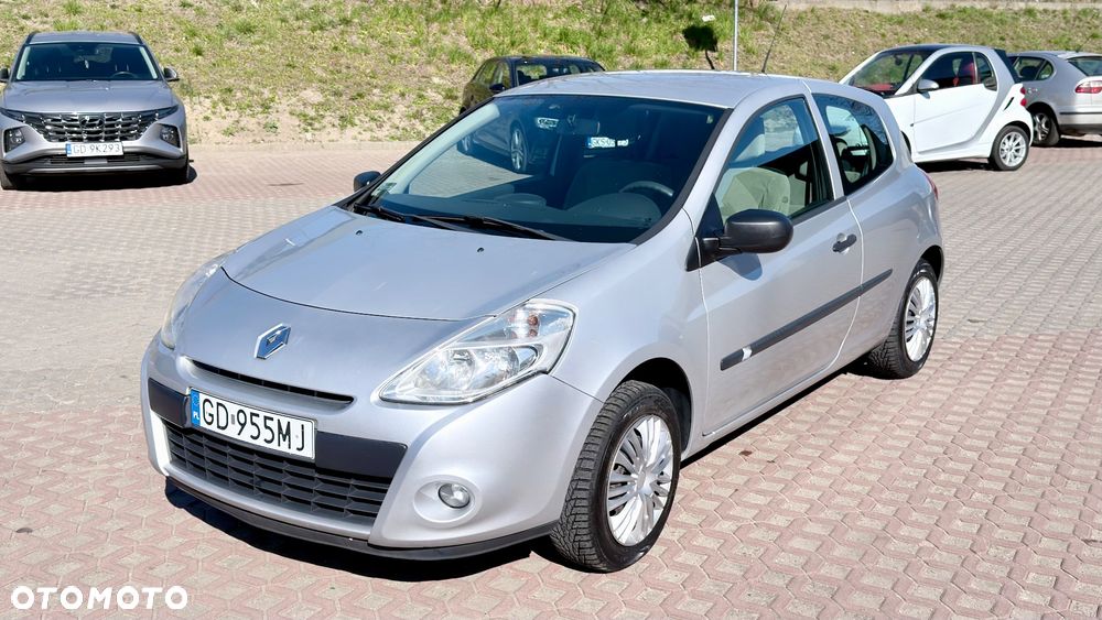 Renault Clio - 1