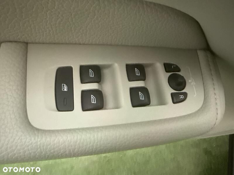 Volvo XC 60 T4 Inscription - 12