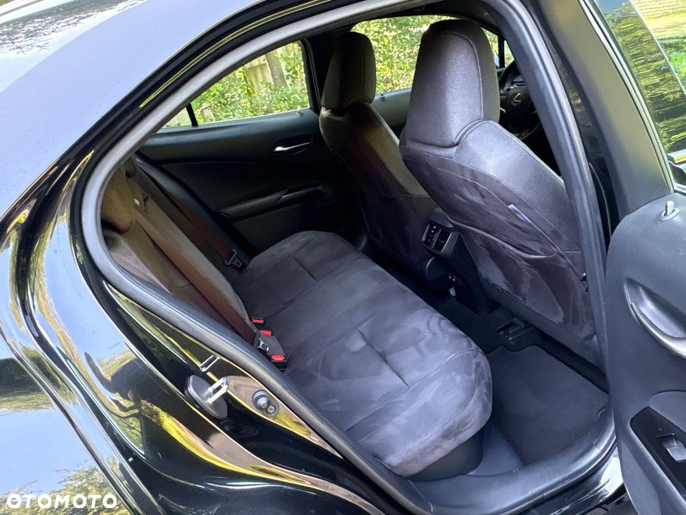 Lexus UX - 20