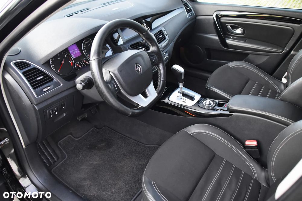 Renault Laguna dCi 175 FAP Bose Edition - 6