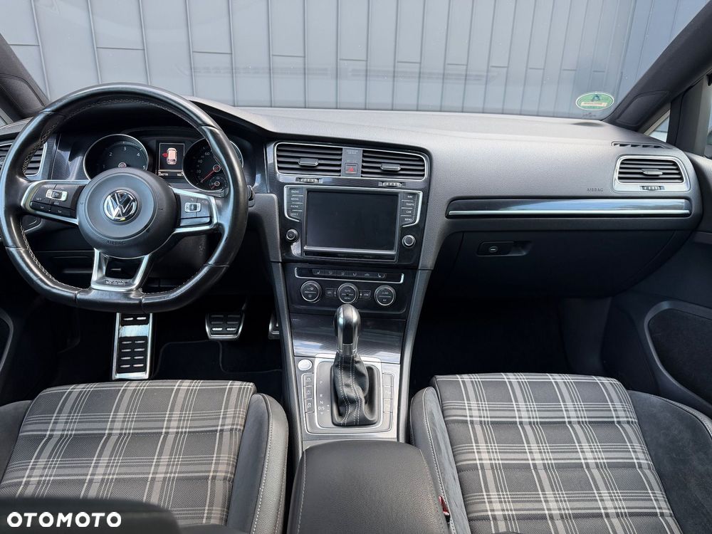 Volkswagen Golf GTD 2.0 TDI SCR DSG - 23