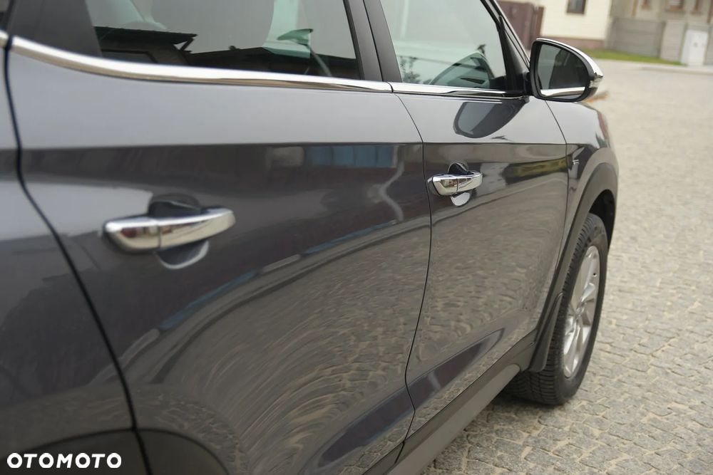 Hyundai Tucson 1.6 GDI BlueDrive Style 2WD - 16