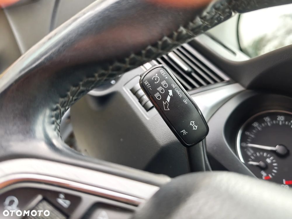 Skoda RAPID 1.6 TDI DPF Ambition - 7