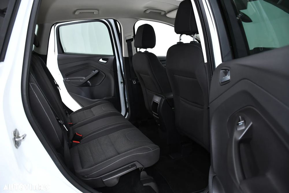 Ford Kuga 2.0 TDCi 4x4 Trend - 14