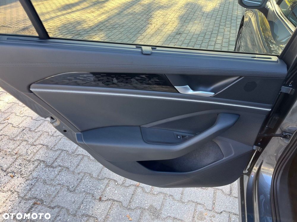 Volkswagen Passat - 25