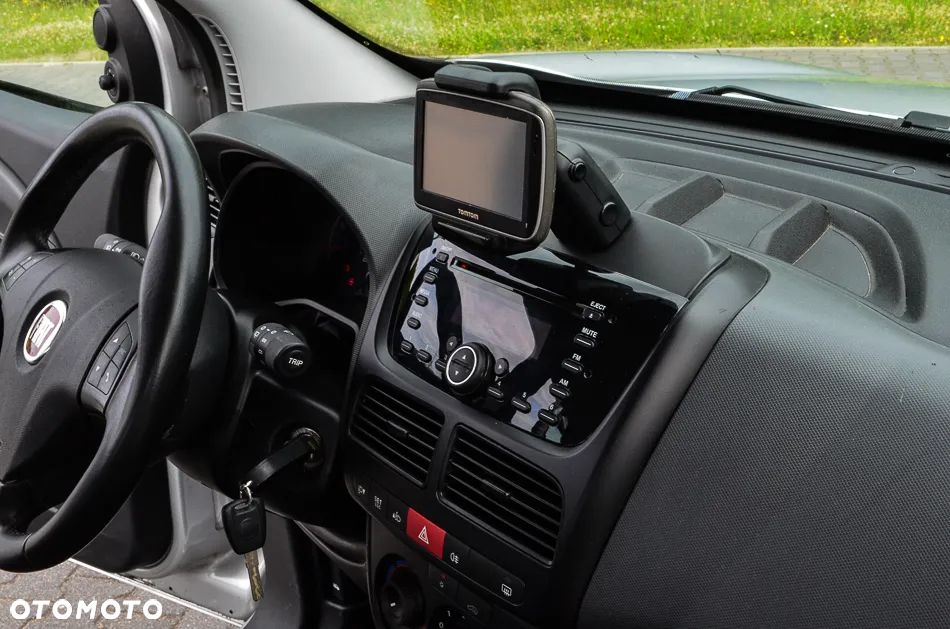 Fiat Doblo 1.4 16V Easy - 32