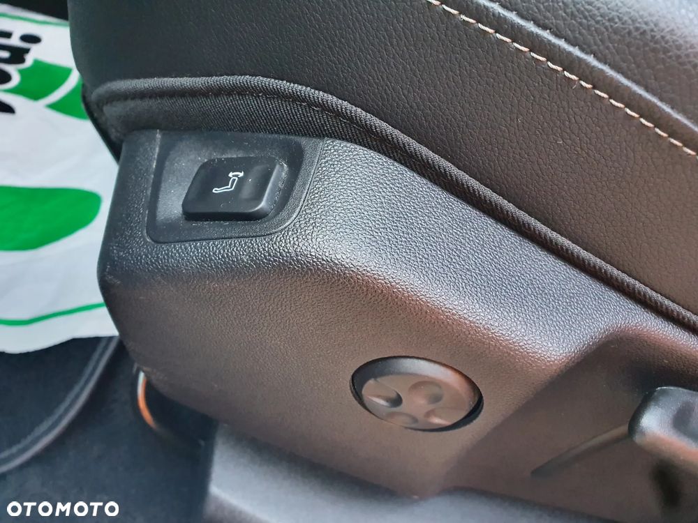 Opel Grandland X 1.2 Start/Stop Business Elegance - 19