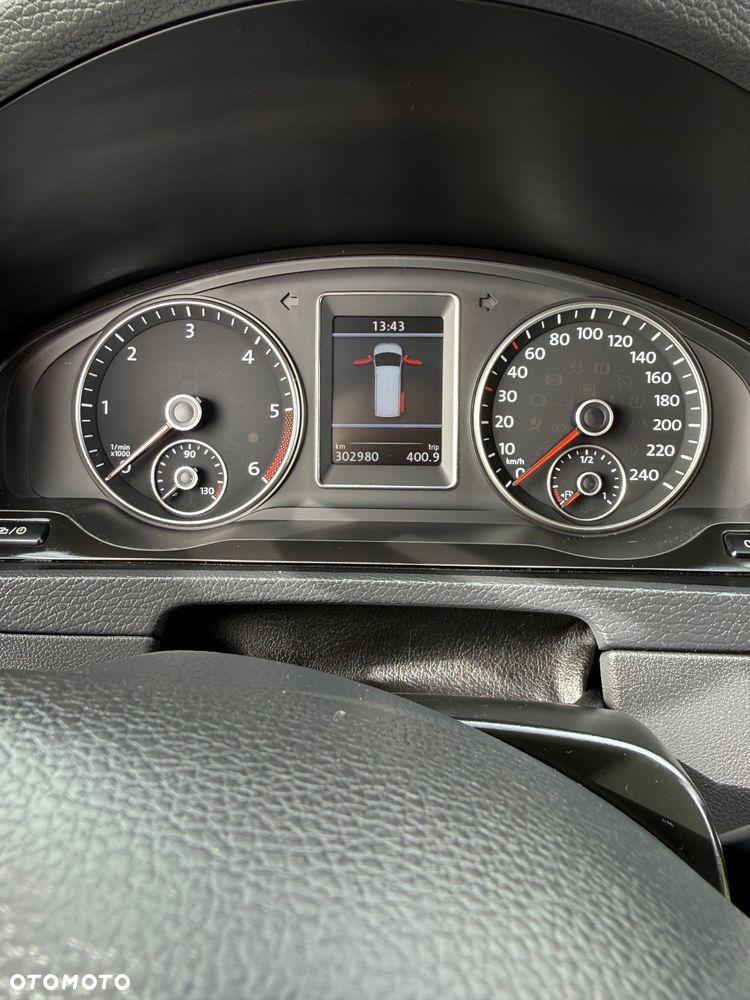 Volkswagen Multivan - 20