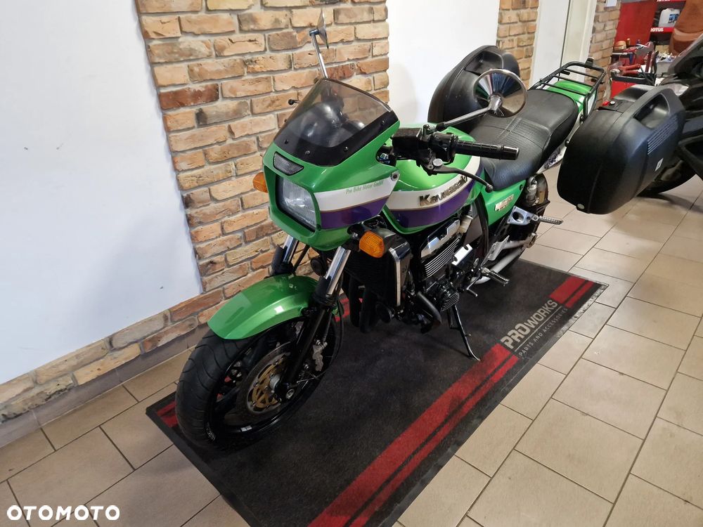 Kawasaki ZRX - 8