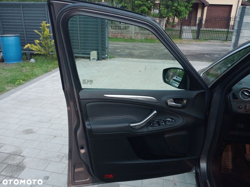 Ford S-Max 2.0 TDCi DPF Titanium - 31