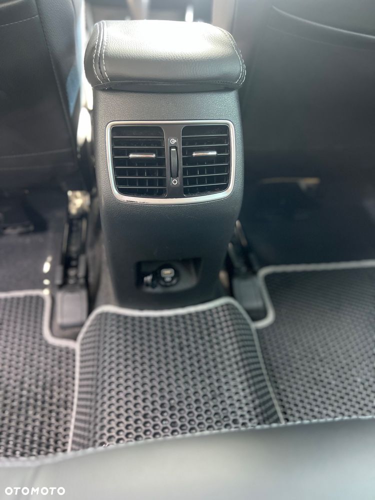 Hyundai Tucson 1.6 CRDi Style 2WD - 27