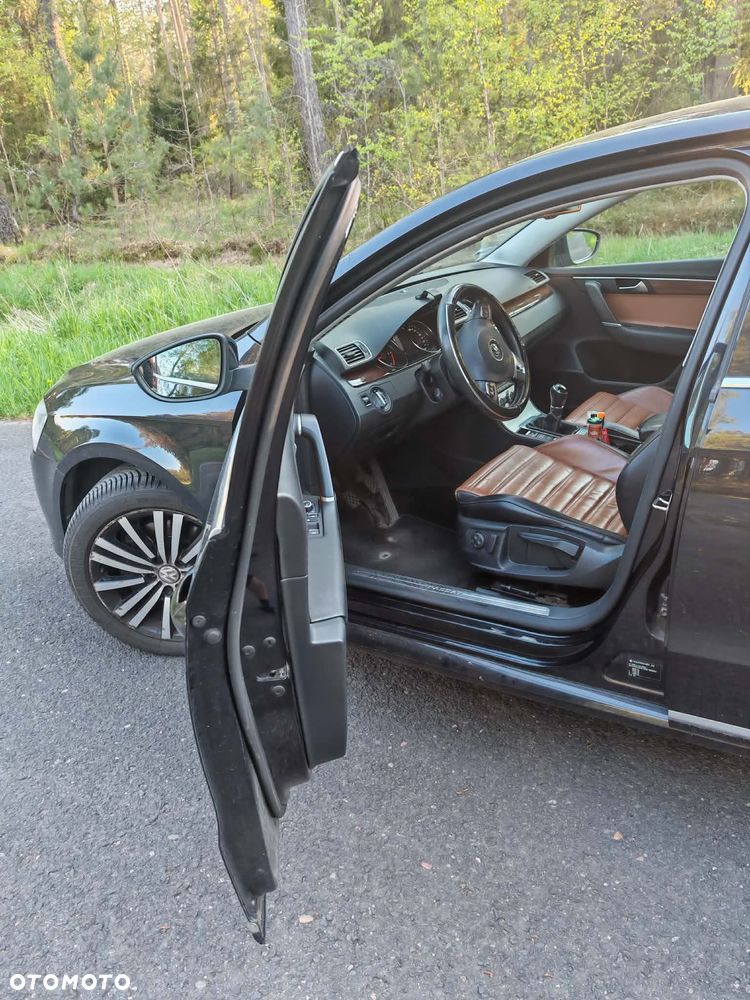 Volkswagen Passat 2.0 TDI Highline - 5