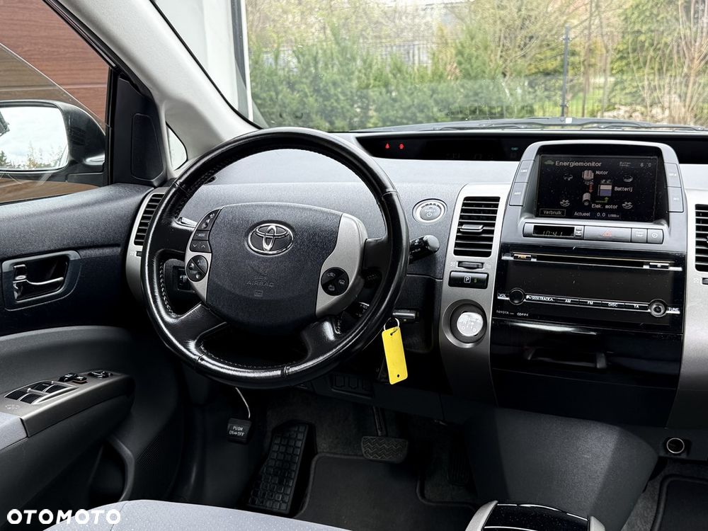 Toyota Prius 1.5 VVT-i Sol - 29