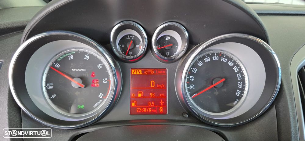 Opel Astra GTC - 24