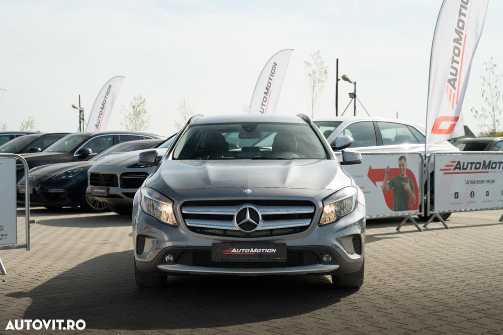 Mercedes-Benz GLA - 24