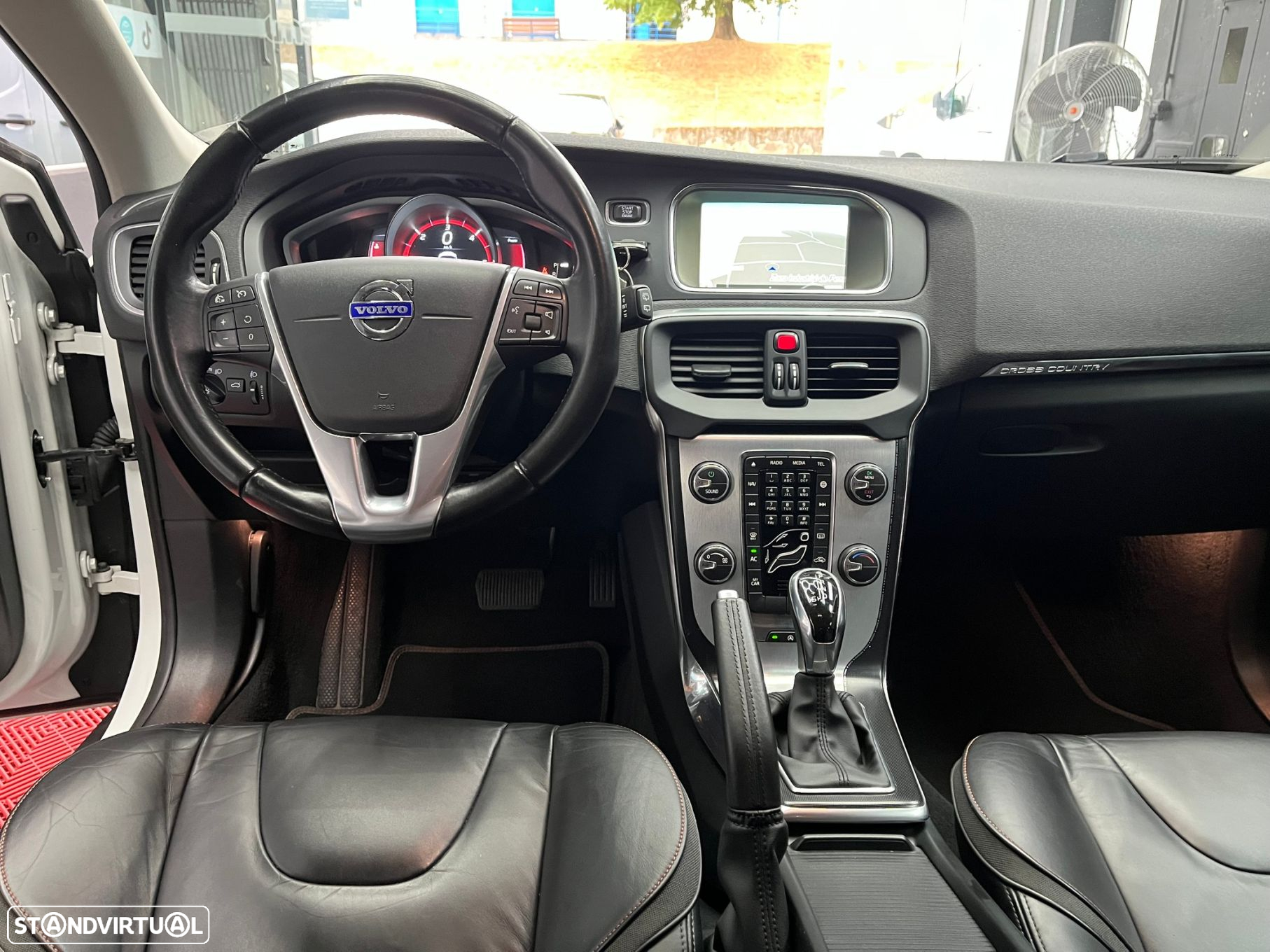 Volvo V40 Cross Country 1.6 D2 VOR Powershift - 11