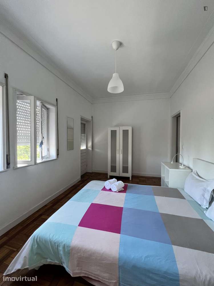Quarto - localizado em Paranhos Porto - Grande imagem: 5/42