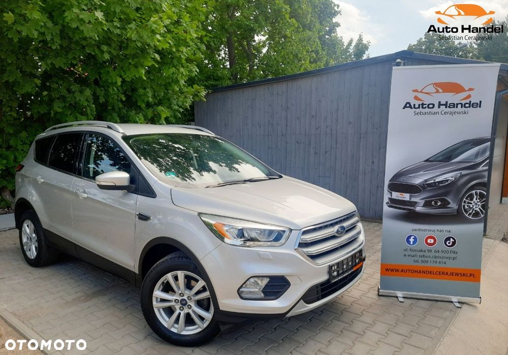 Ford Kuga 1.5 EcoBoost 2x4 Titanium - 2