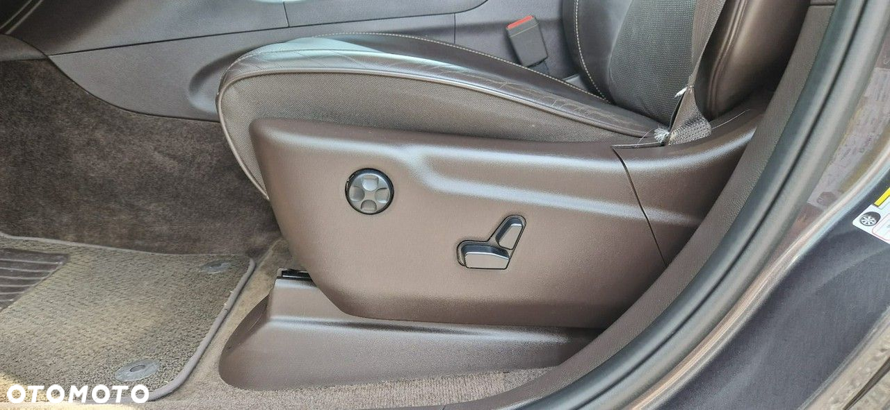 Jeep Grand Cherokee - 36