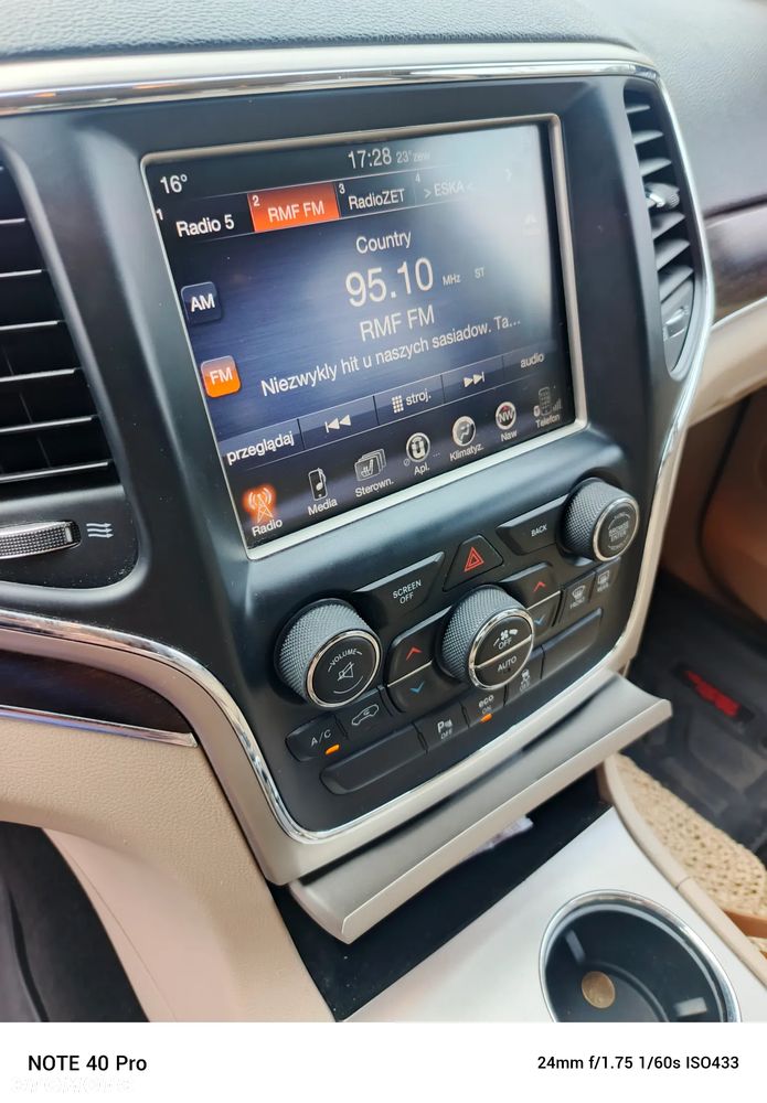 Jeep Grand Cherokee - 17