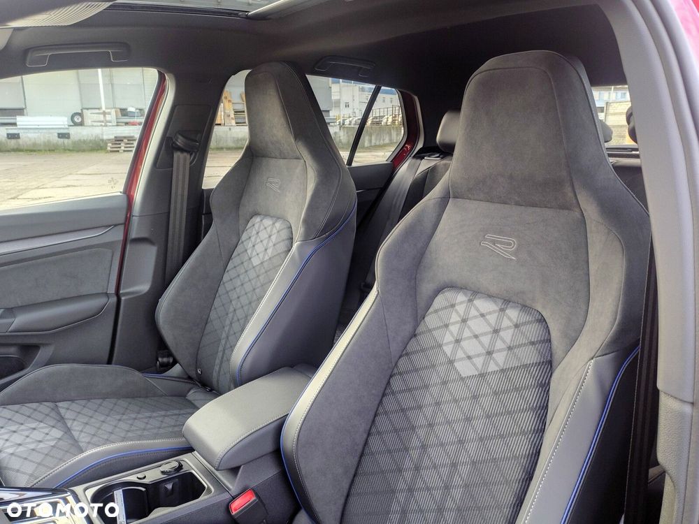Volkswagen Golf 1.5 eTSI mHEV R-Line Plus DSG - 21