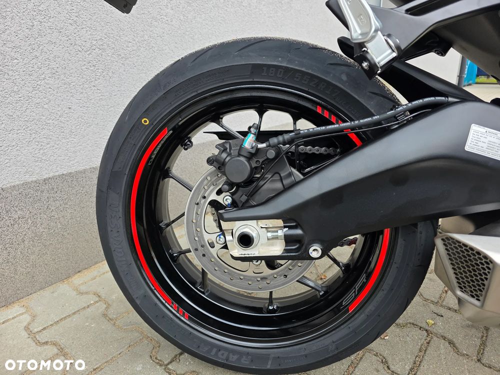 CFMoto 675SR - 21