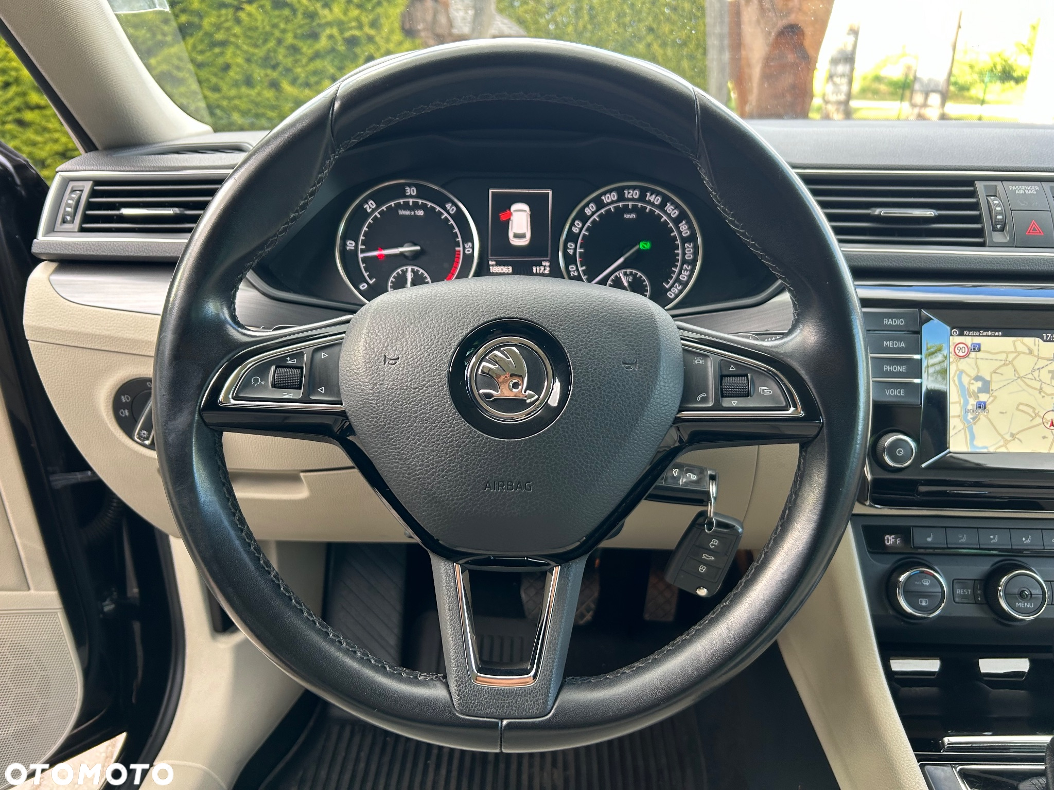 Skoda Superb 2.0 TDI DSG Style - 28