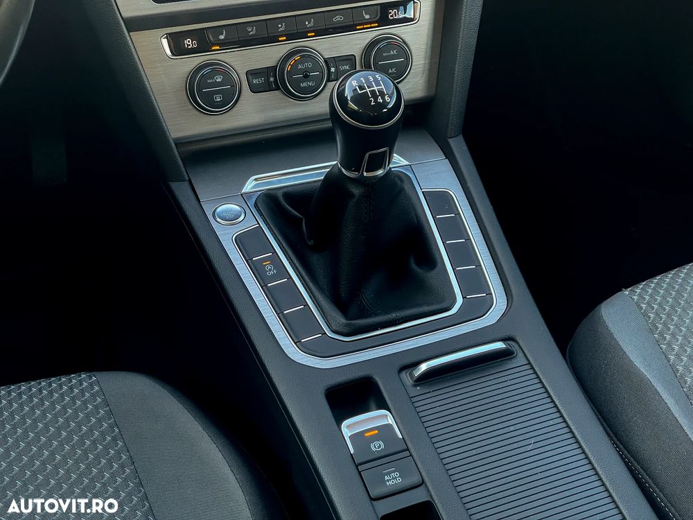 Volkswagen Passat Variant 2.0 TDI Comfortline - 11