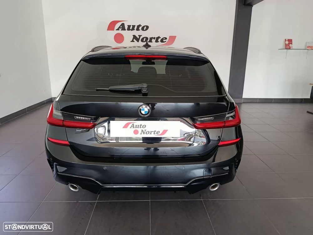 BMW 320 d Pack Desportivo M Auto - 8