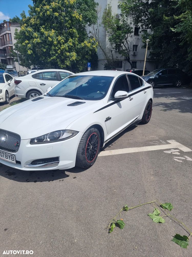 Jaguar XF 2.2D Luxury - 1
