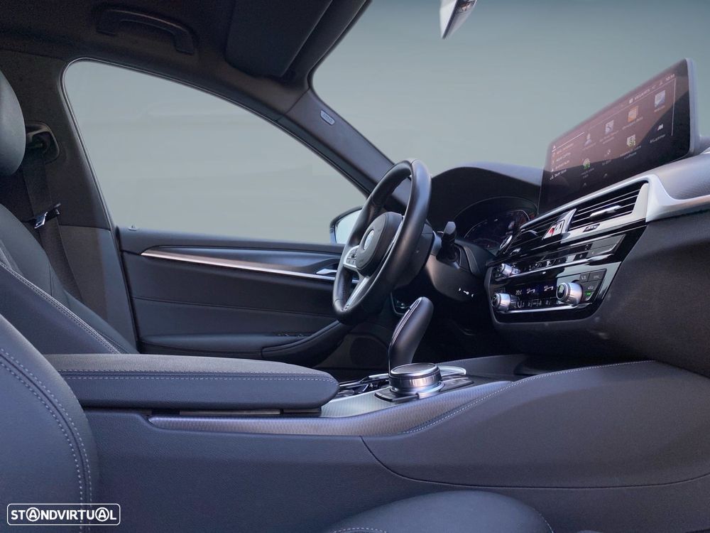 BMW 520 d Pack Desportivo M Auto - 14