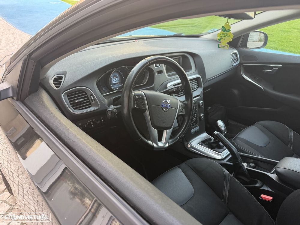 Volvo V40 1.6 D2 Momentum - 5