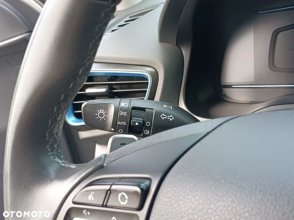 Hyundai IONIQ - 24