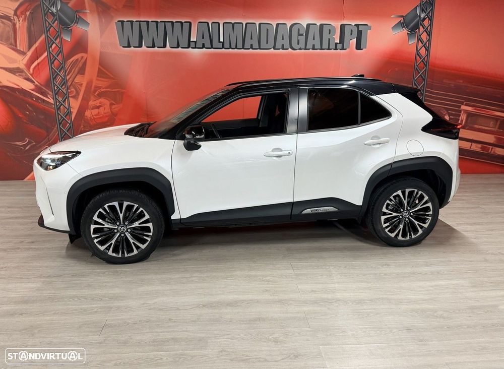 Toyota Yaris Cross 1.5 HDF Premiere Edition - 2