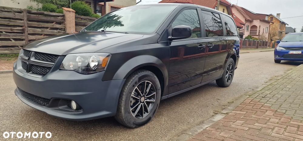 Dodge Grand Caravan - 2
