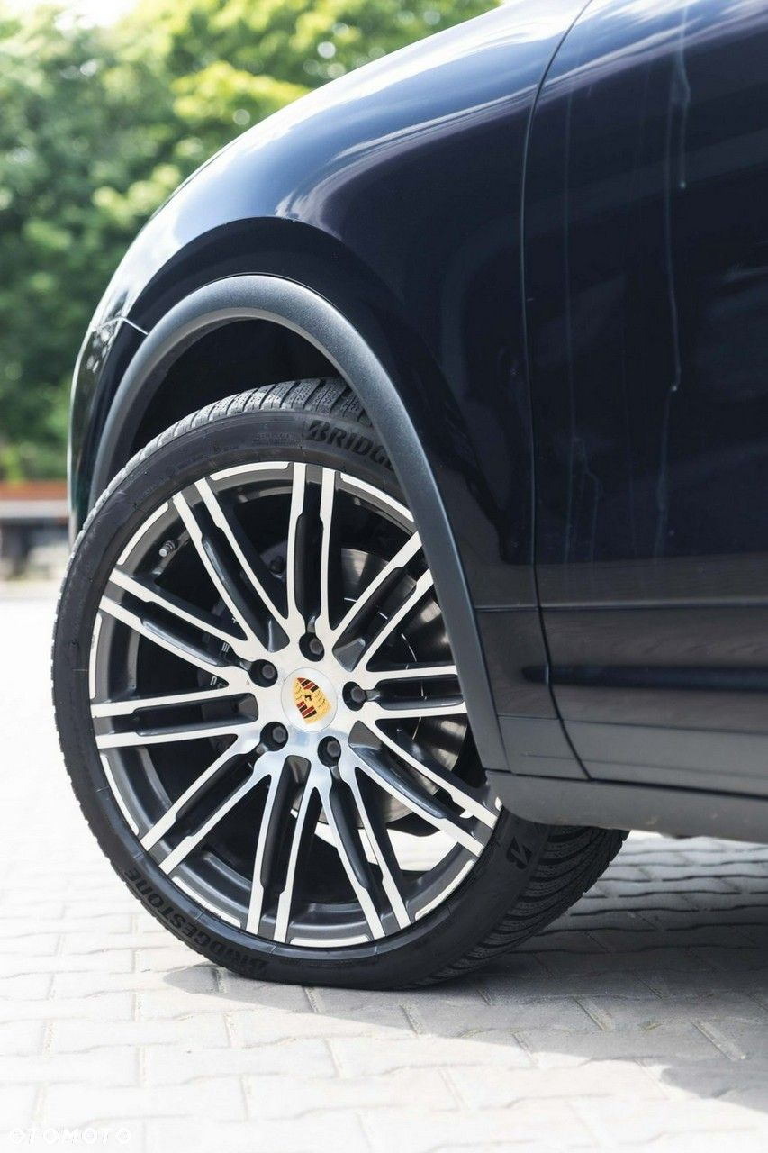 Porsche Cayenne - 32
