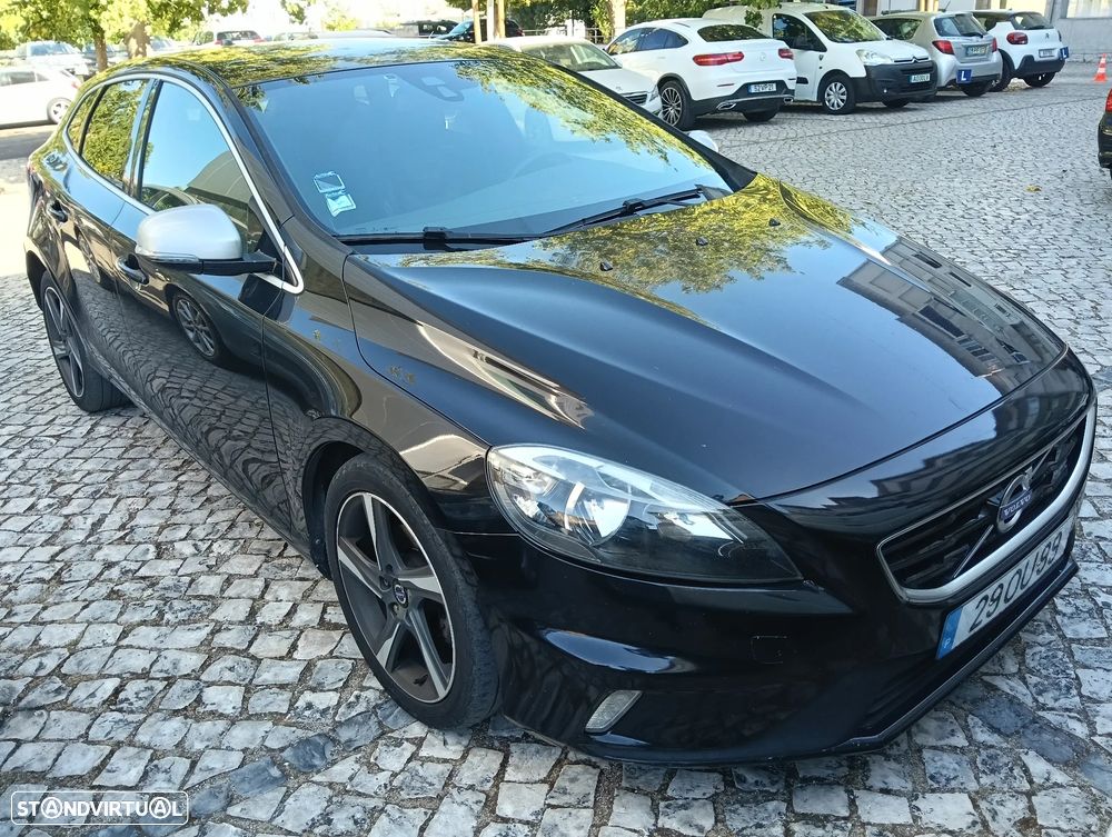 Volvo V40 1.6 D2 R-Design — fotografia 19