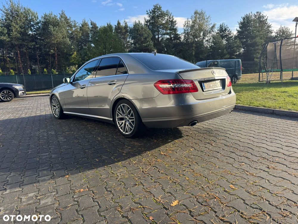Mercedes-Benz Klasa E 350 CDI DPF BlueEFFICIENCY 7G-TRONIC Elegance - 6