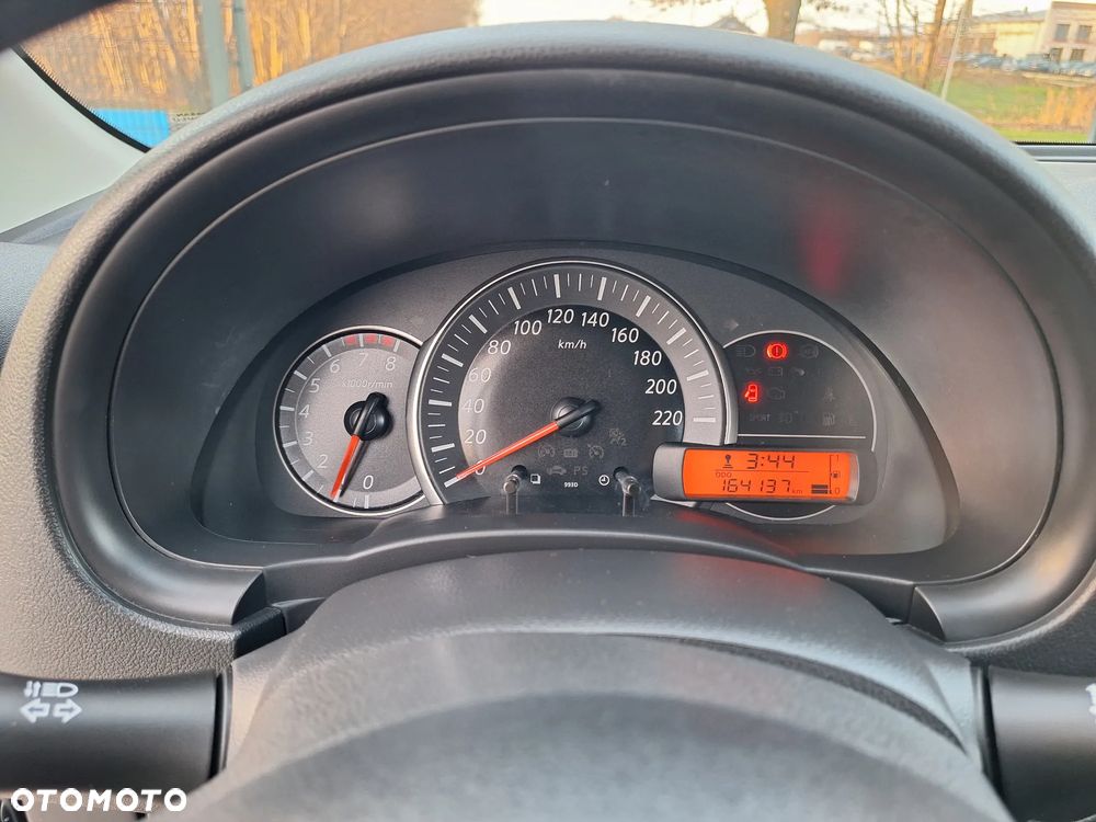 Nissan Micra 1.2 Visia First - 23