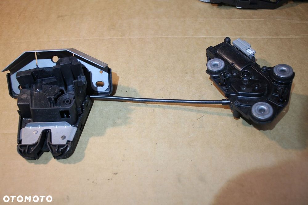 VOLVO V90 S90 ZAMEK KLAPY BAGAŻNIKA 32149887 - 1
