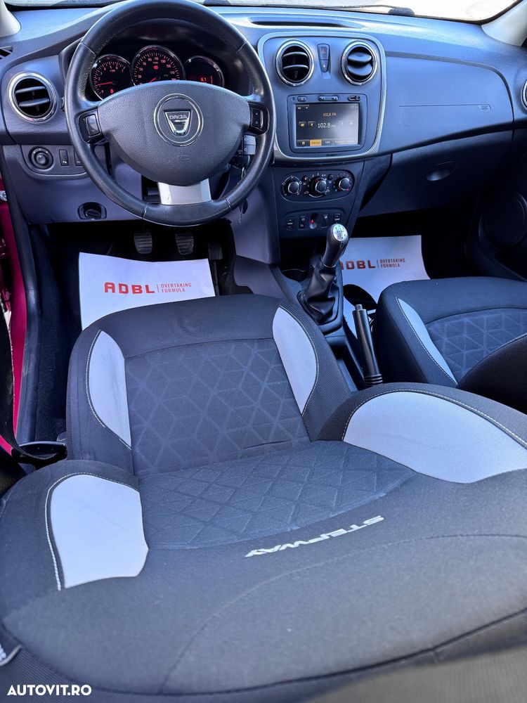 Dacia Sandero Stepway TCe 90 (S&S) Celebration - 11