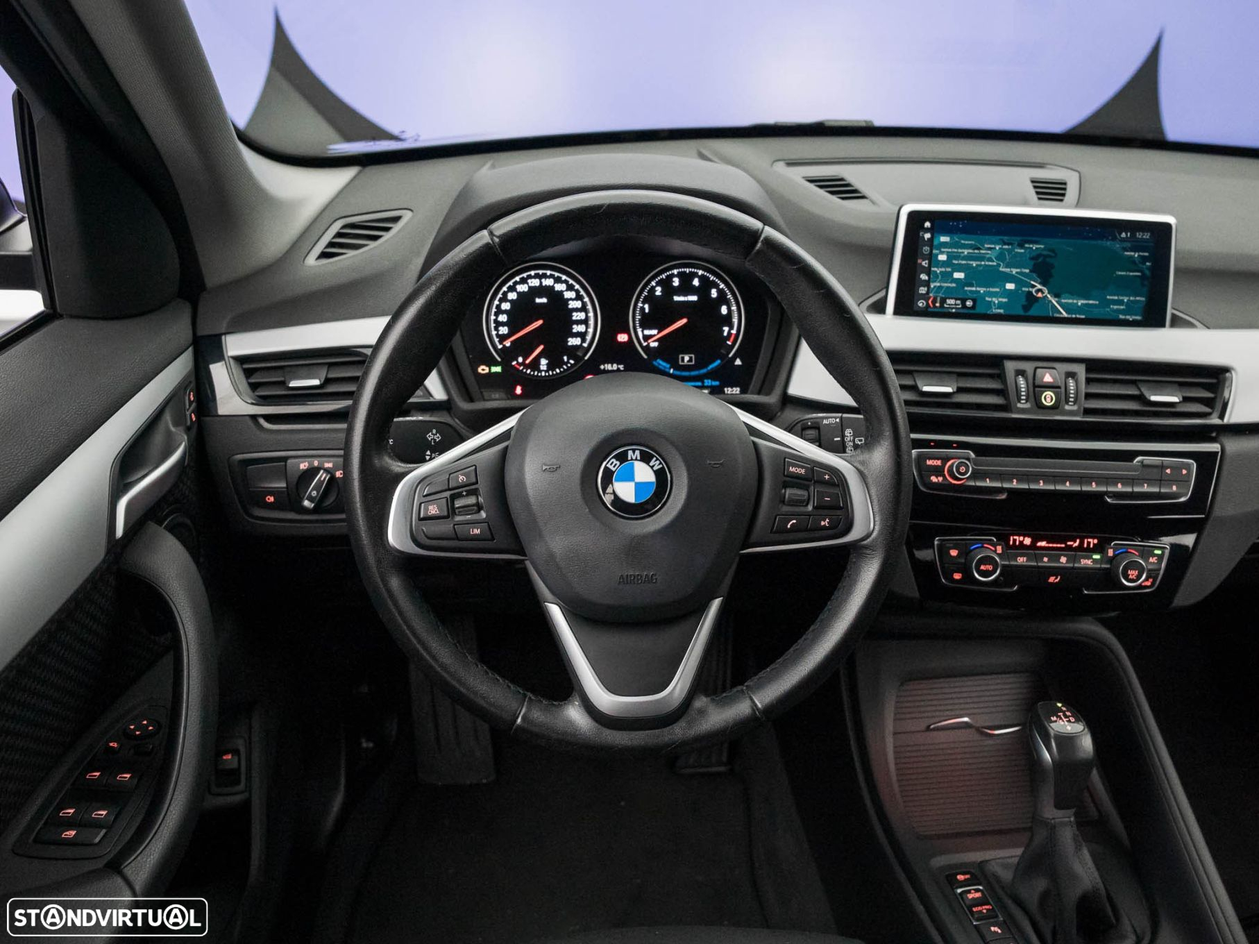 BMW X1 25 e xDrive Corporate Edition - 17